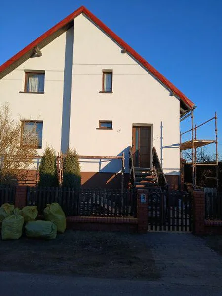 Elewacja po ociepleniu, dom jednorodzinny