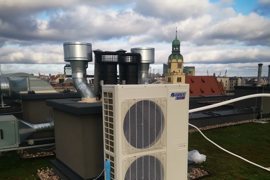 System VRF Gree na dachu, Poznań