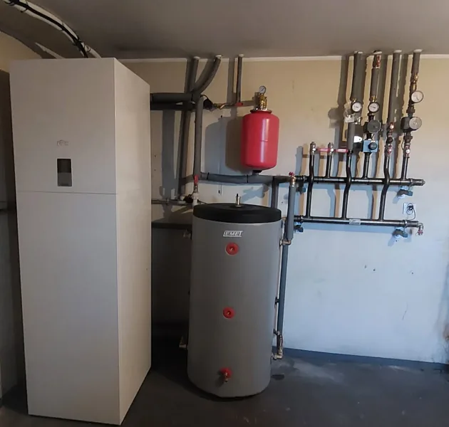 10 Pompa powietrze-woda Ferroli All-In-One